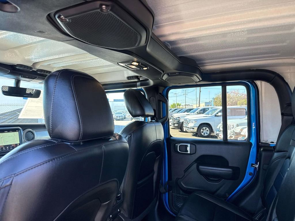 Used 2022 Jeep Gladiator Sport image 12
