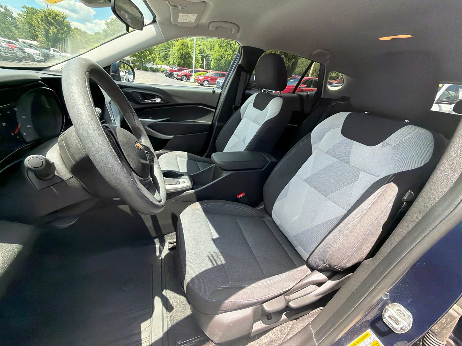Used 2024 Chevrolet Trax LS w/ LS Convenience Package FWD image 23