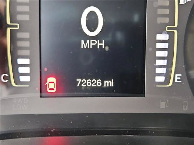Used 2018 Jeep Cherokee Latitude Plus w/ Comfort/Convenience Group FWD image 11