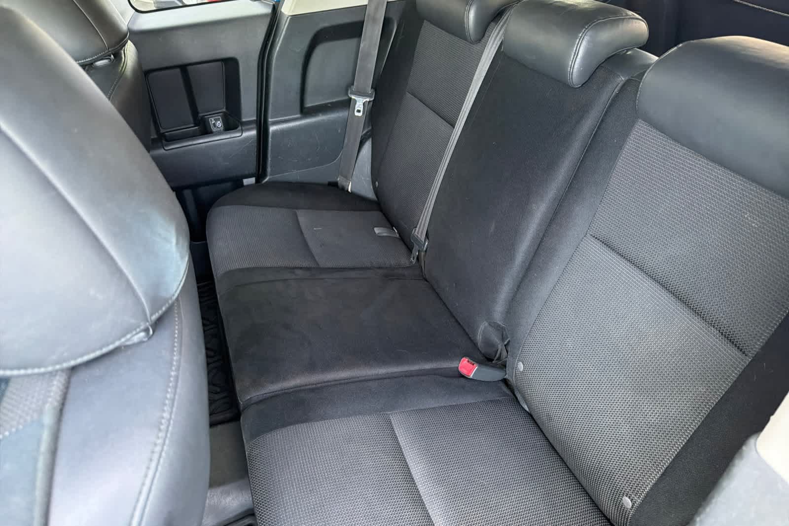 Used 2007 Toyota FJ Cruiser 4WD image 4