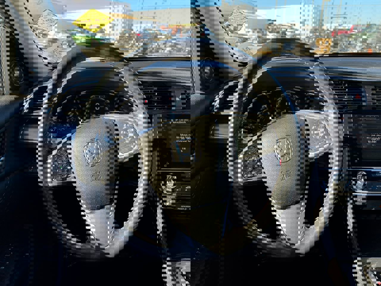 Used 2018 Honda Civic Touring image 30