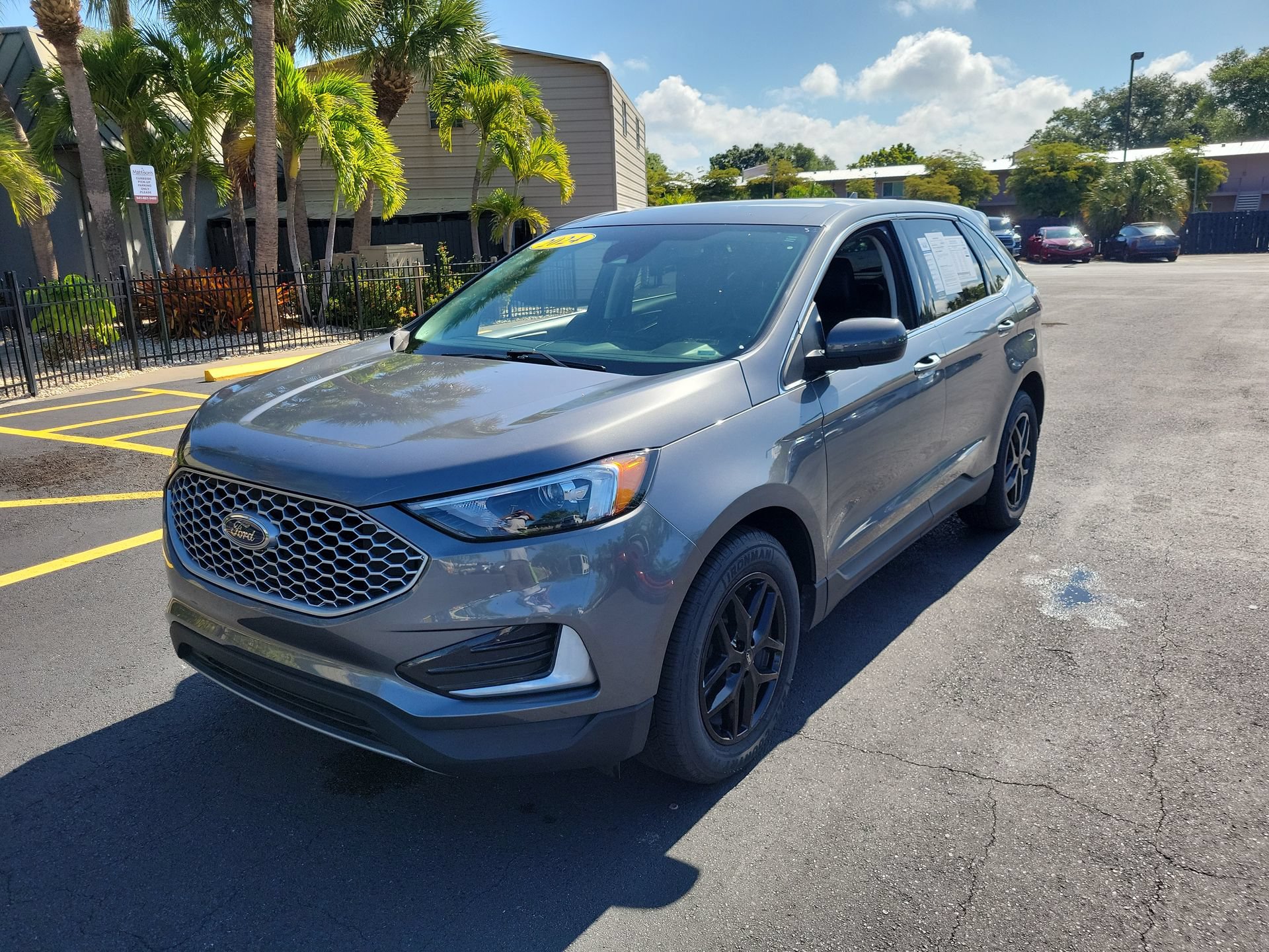 Used 2024 Ford Edge SEL AWD/4WD image 11