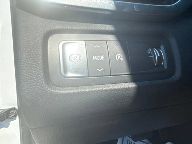 Certified 2025 GMC Acadia Elevation FWD image 22