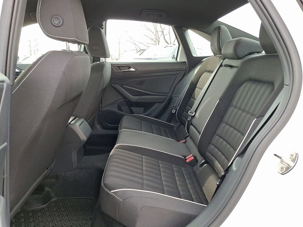 Used 2023 Volkswagen Jetta Sport image 14
