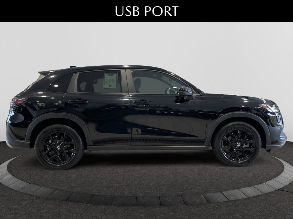 Used 2023 Honda HR-V Sport image 6