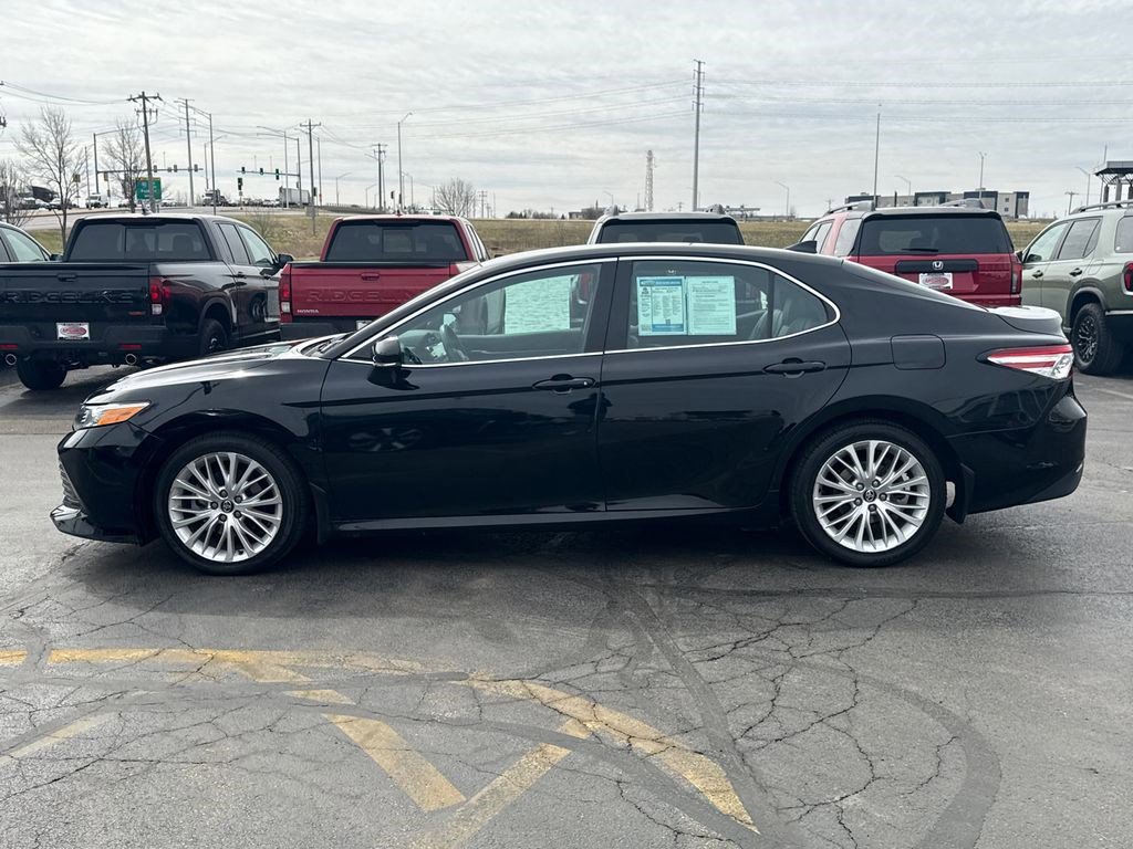 Used 2020 Toyota Camry XLE FWD image 8