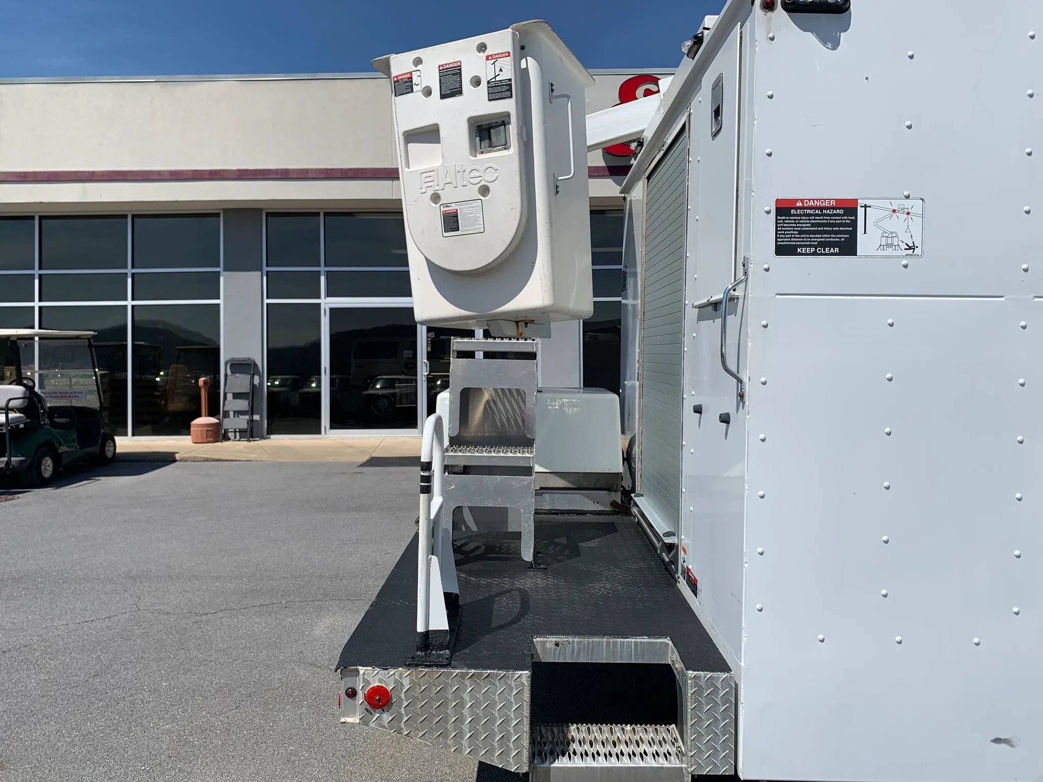 Used 2019 Ford E-350 and Econoline 350 Super Duty RWD image 28