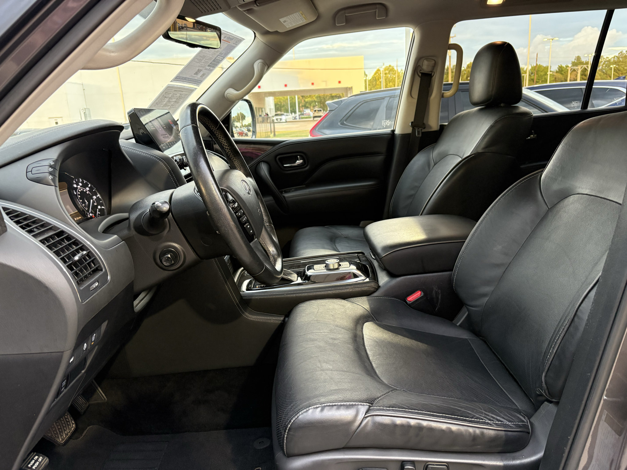 Used 2022 INFINITI QX80 Luxe RWD image 7