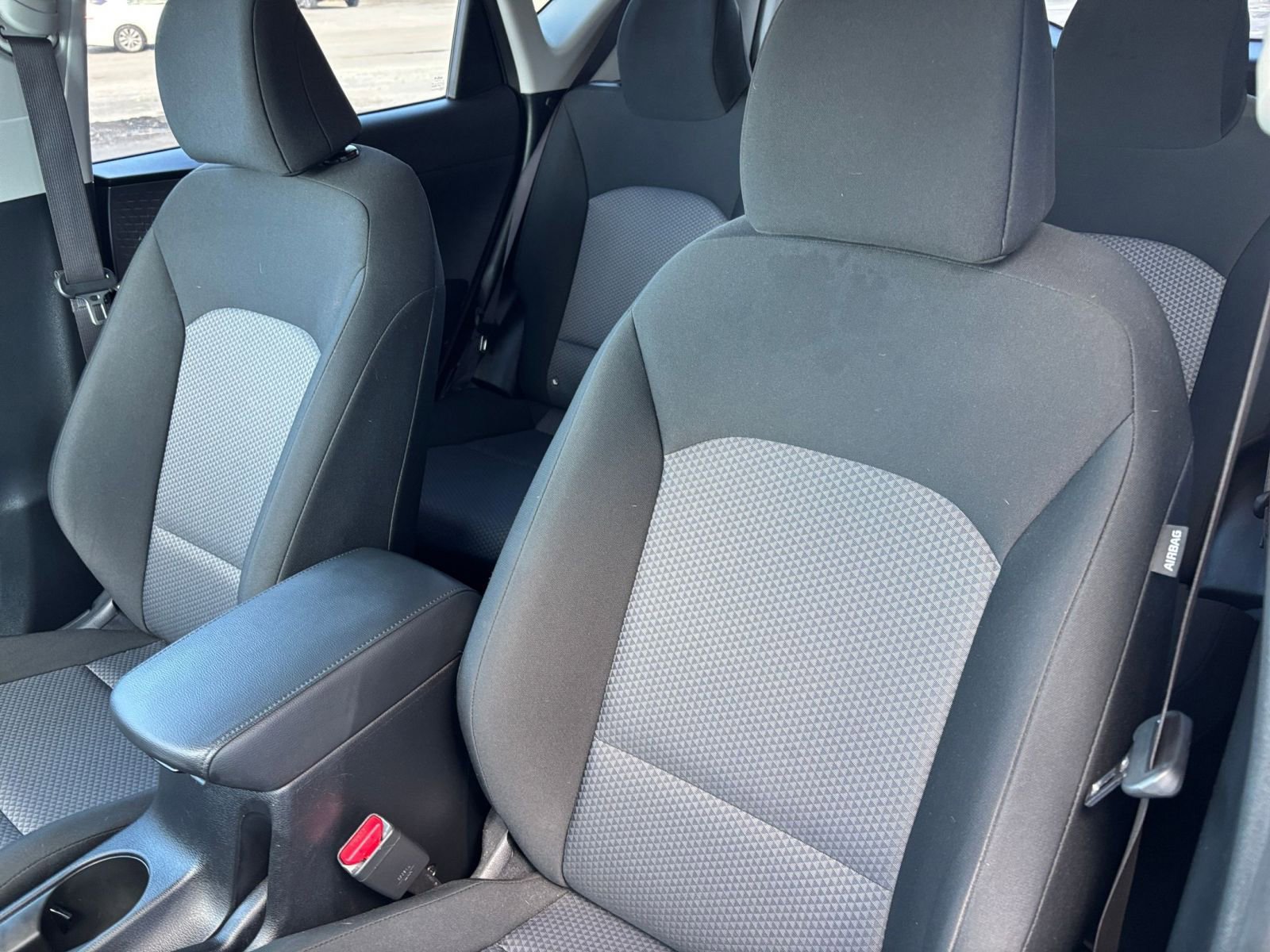 Used 2025 Kia Soul LX w/ LX Technology Package FWD image 34