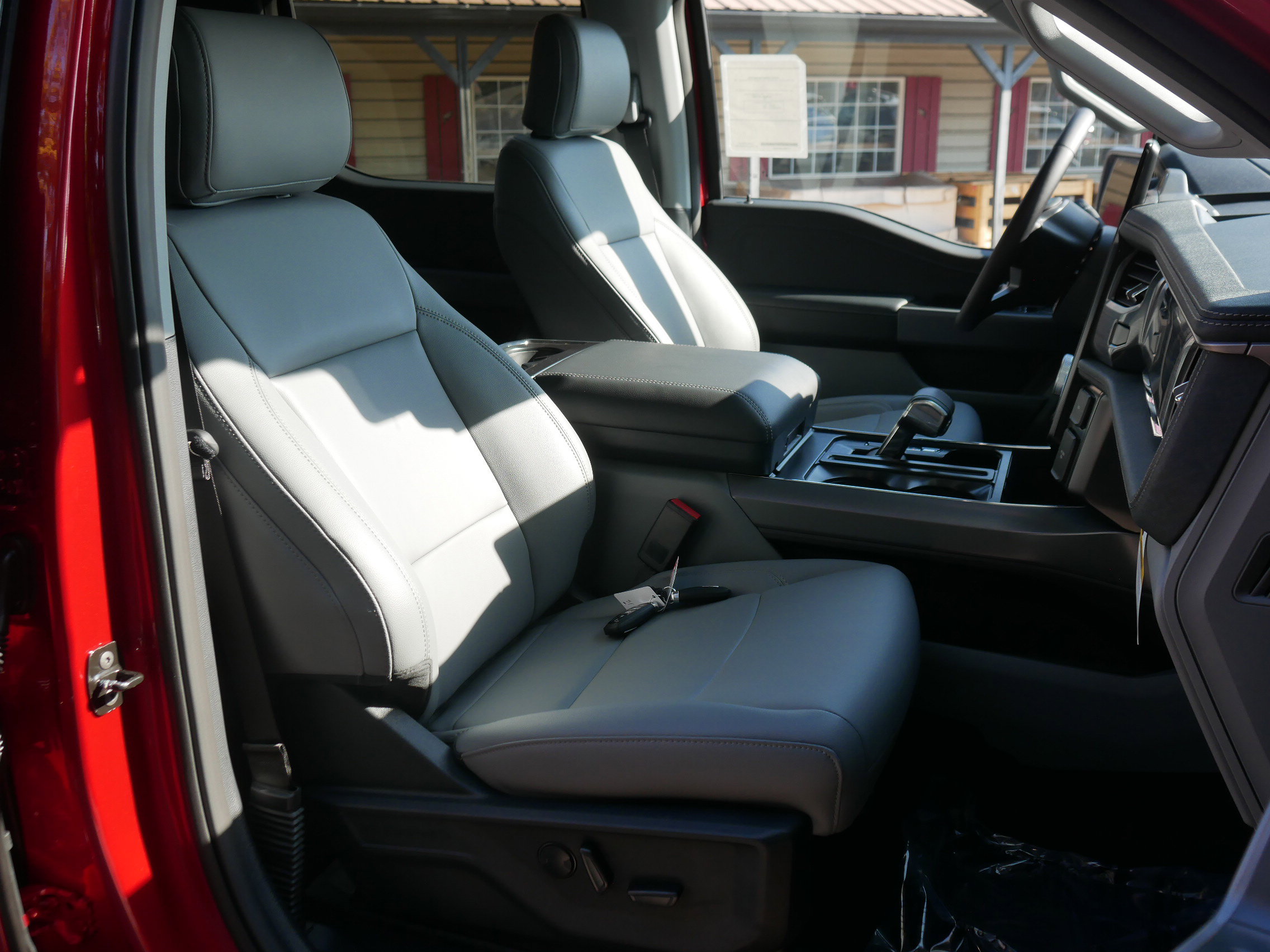 New 2025 Ford F150 Lightning Flash image 32