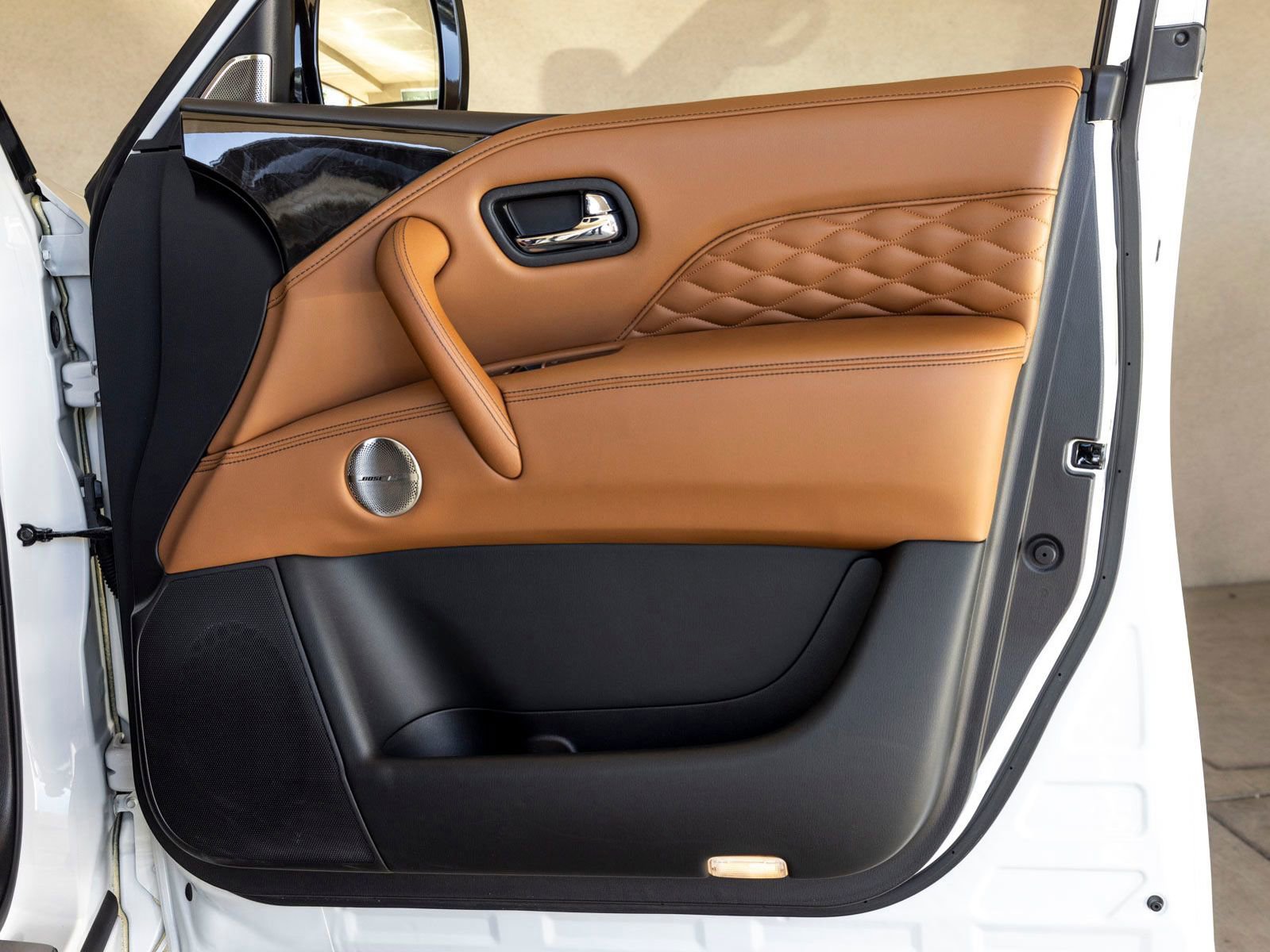 Used 2023 INFINITI QX80 Sensory w/ Cargo Package image 25