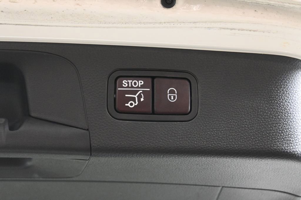 Used 2019 Mercedes-Benz GLC 300 4MATIC image 36