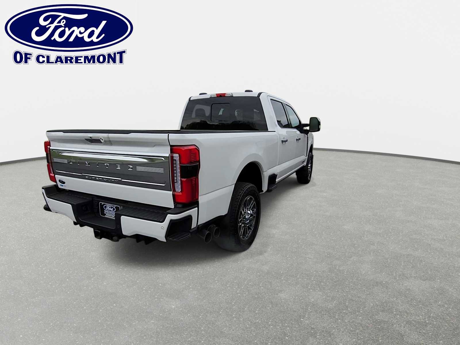 Used 2024 Ford F350 Limited w/ FX4 Off-Road Package AWD/4WD image 7
