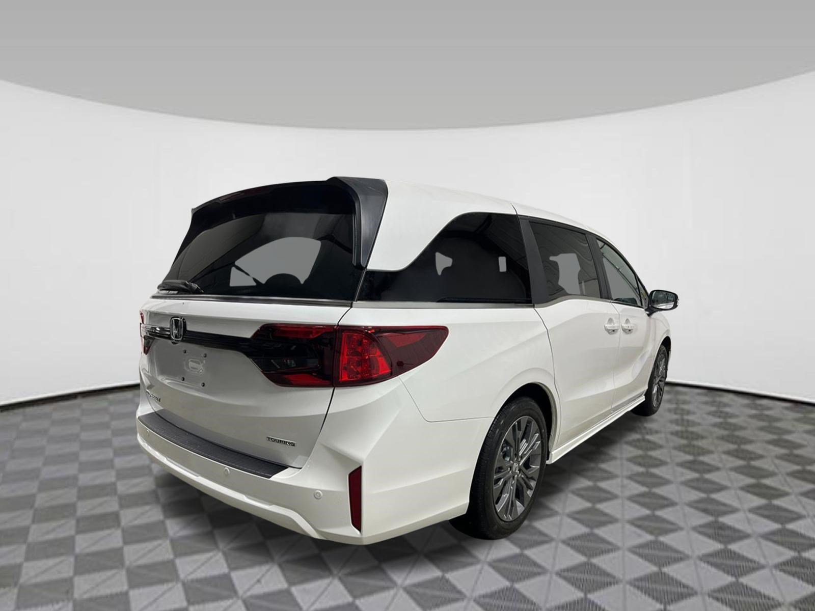 New 2026 Honda Odyssey Touring image 7