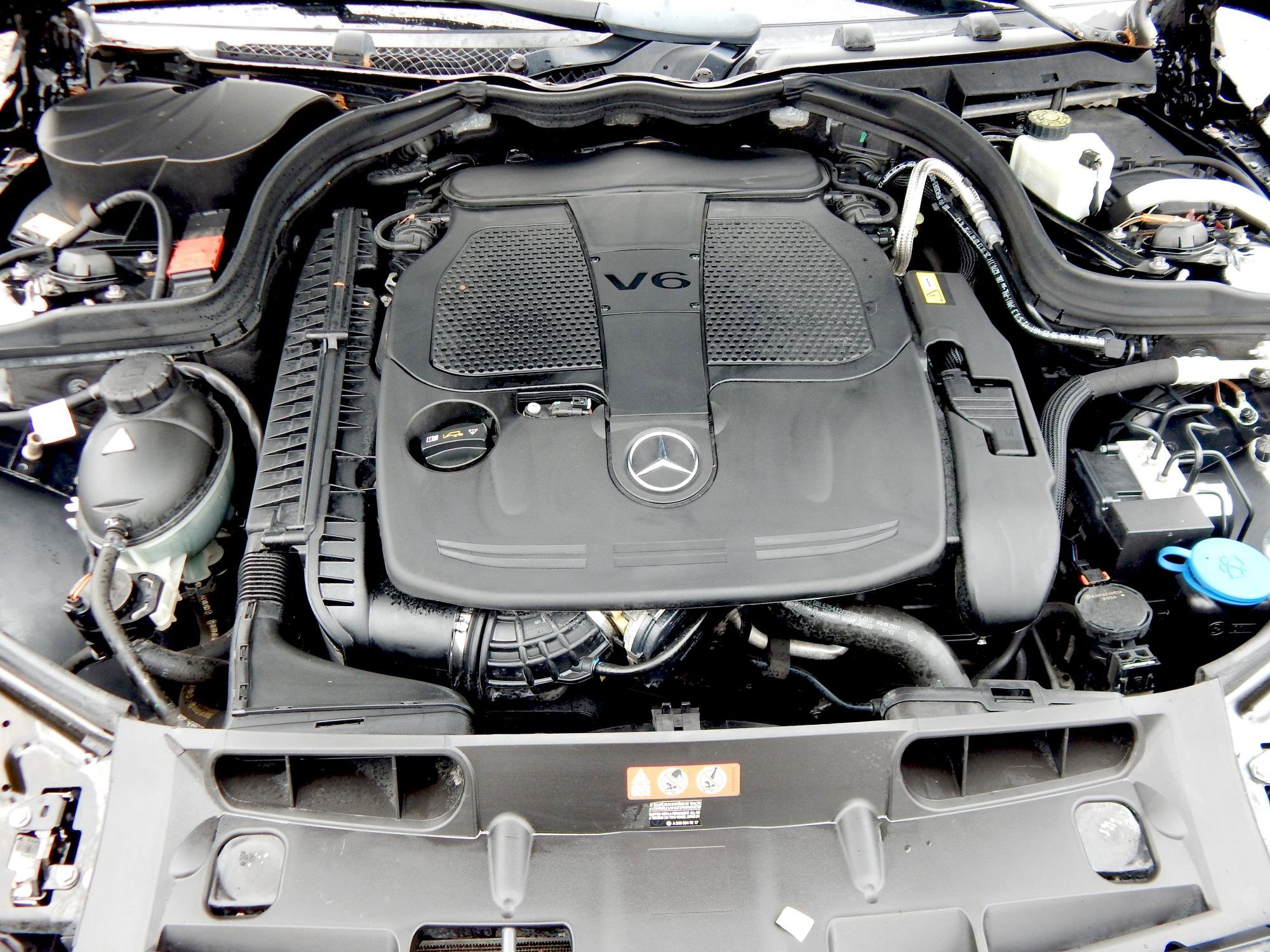 Used 2014 Mercedes-Benz C 300 SEDAN 4-DR image 20