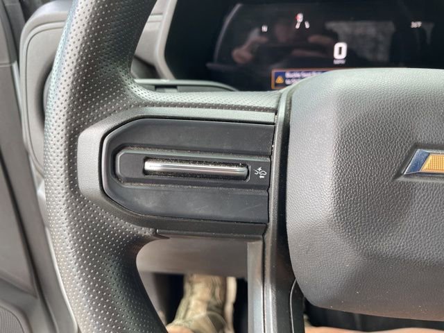 Used 2023 Chevrolet Colorado W/T image 18