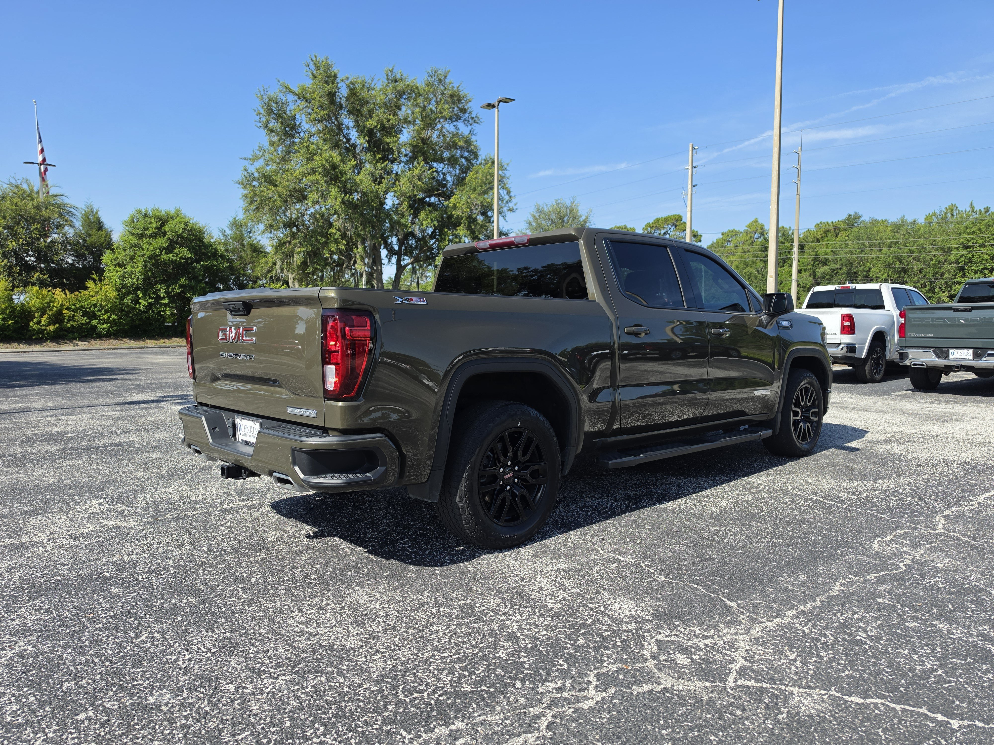 Certified 2023 GMC Sierra 1500 Elevation w/ X31 Off-Road Package AWD/4WD image 5