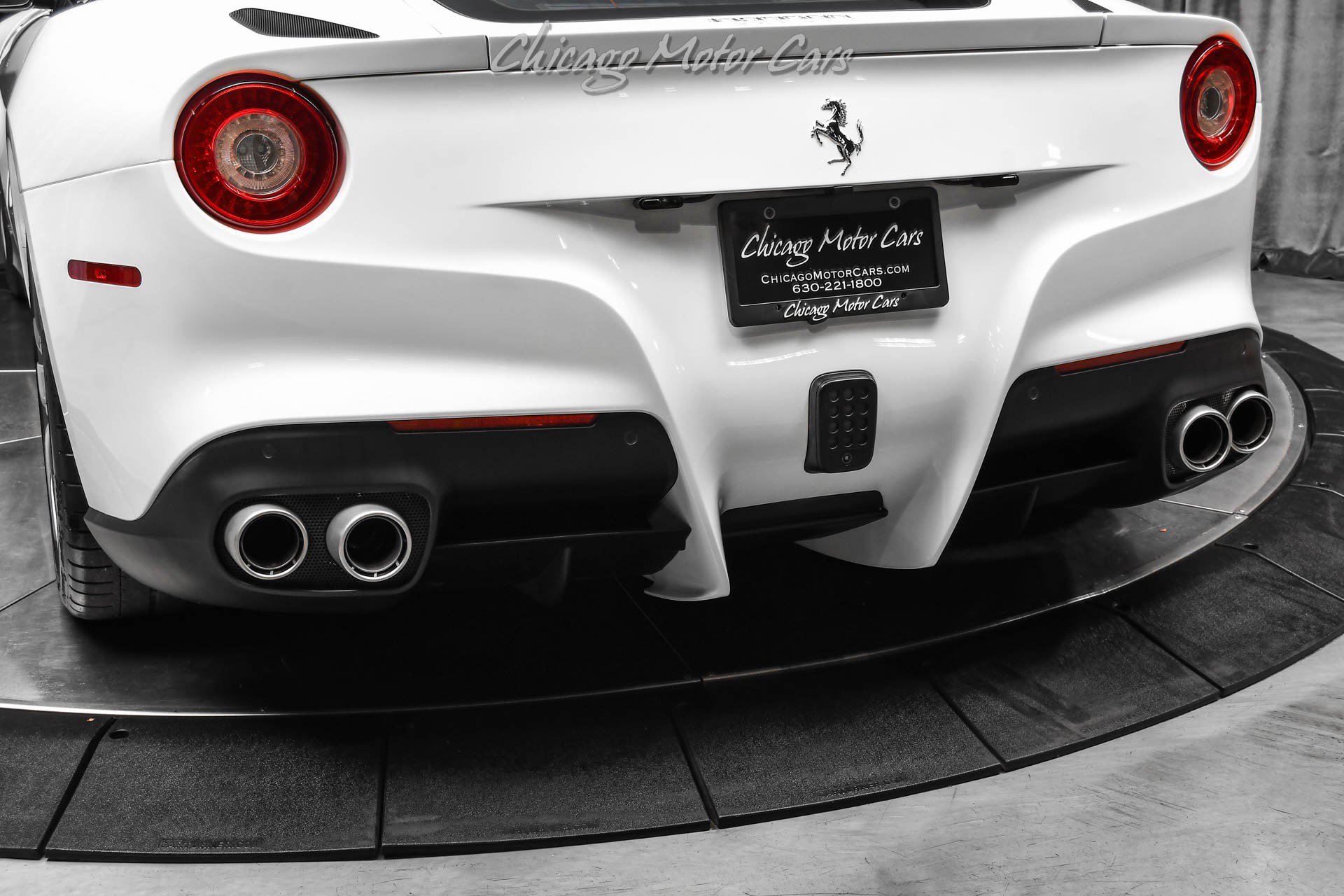 Used 2017 Ferrari F12 Berlinetta RWD image 36