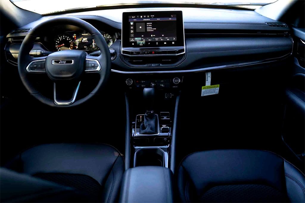 New 2026 Jeep Compass Latitude image 20