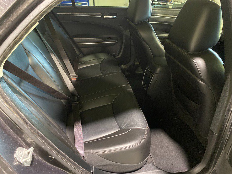 Used 2022 Chrysler 300 Touring L w/ Popular Equipment Group RWD image 15