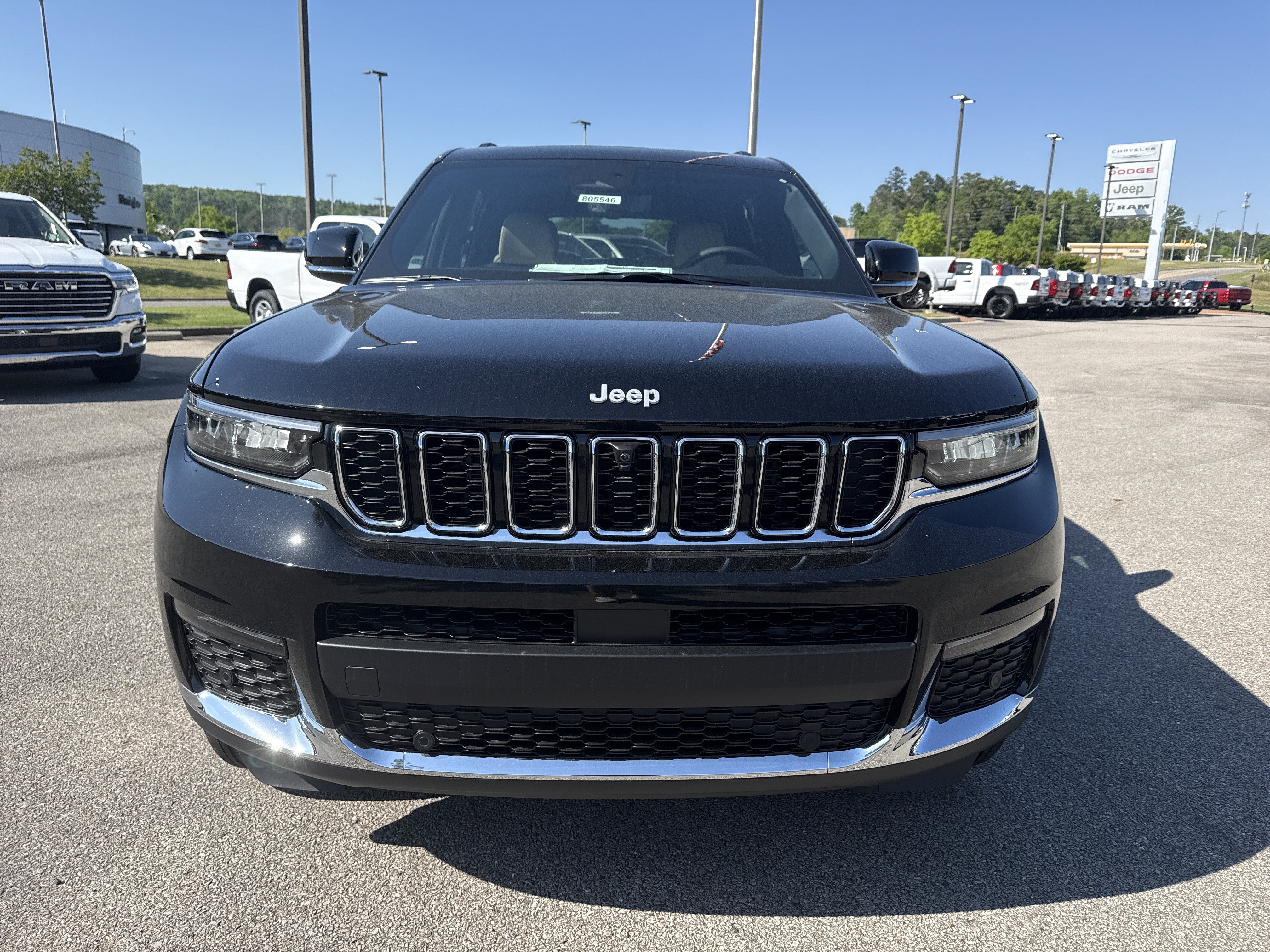 New 2025 Jeep Grand Cherokee L Limited w/ Luxury Tech Group II AWD/4WD image 2