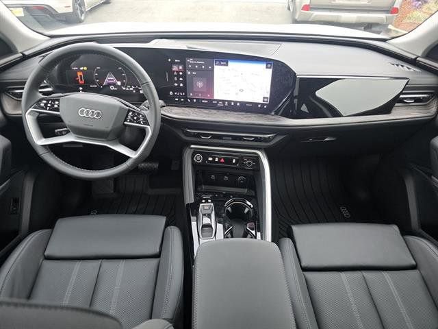 Used 2025 Audi Q5 Premium Plus w/ Premium Plus image 10