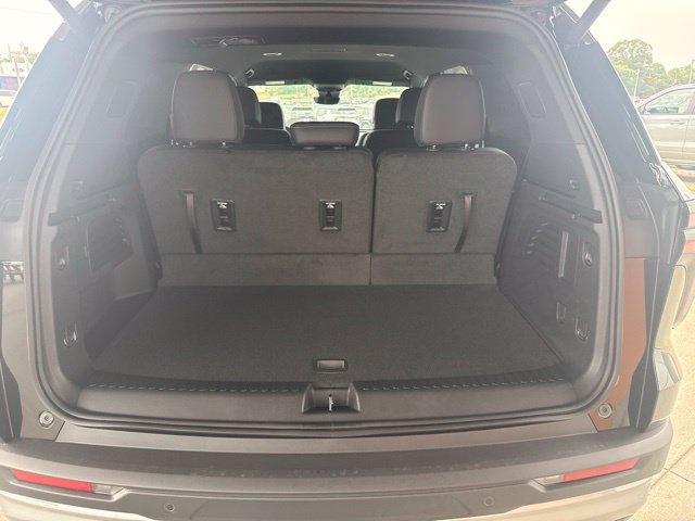 New 2026 Chevrolet Traverse LT w/ Driver Confidence Package AWD/4WD image 29