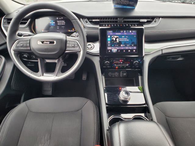 Used 2023 Jeep Grand Cherokee Laredo w/ Luxury Tech Group I image 22