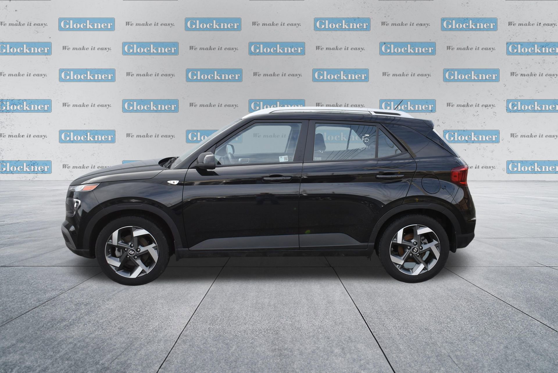 Used 2025 Hyundai Venue SEL FWD image 8