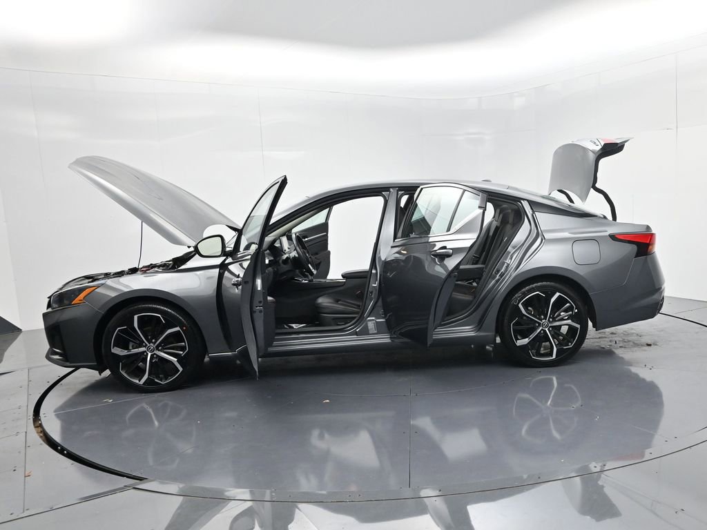 Used 2024 Nissan Altima 2.5 SR image 62