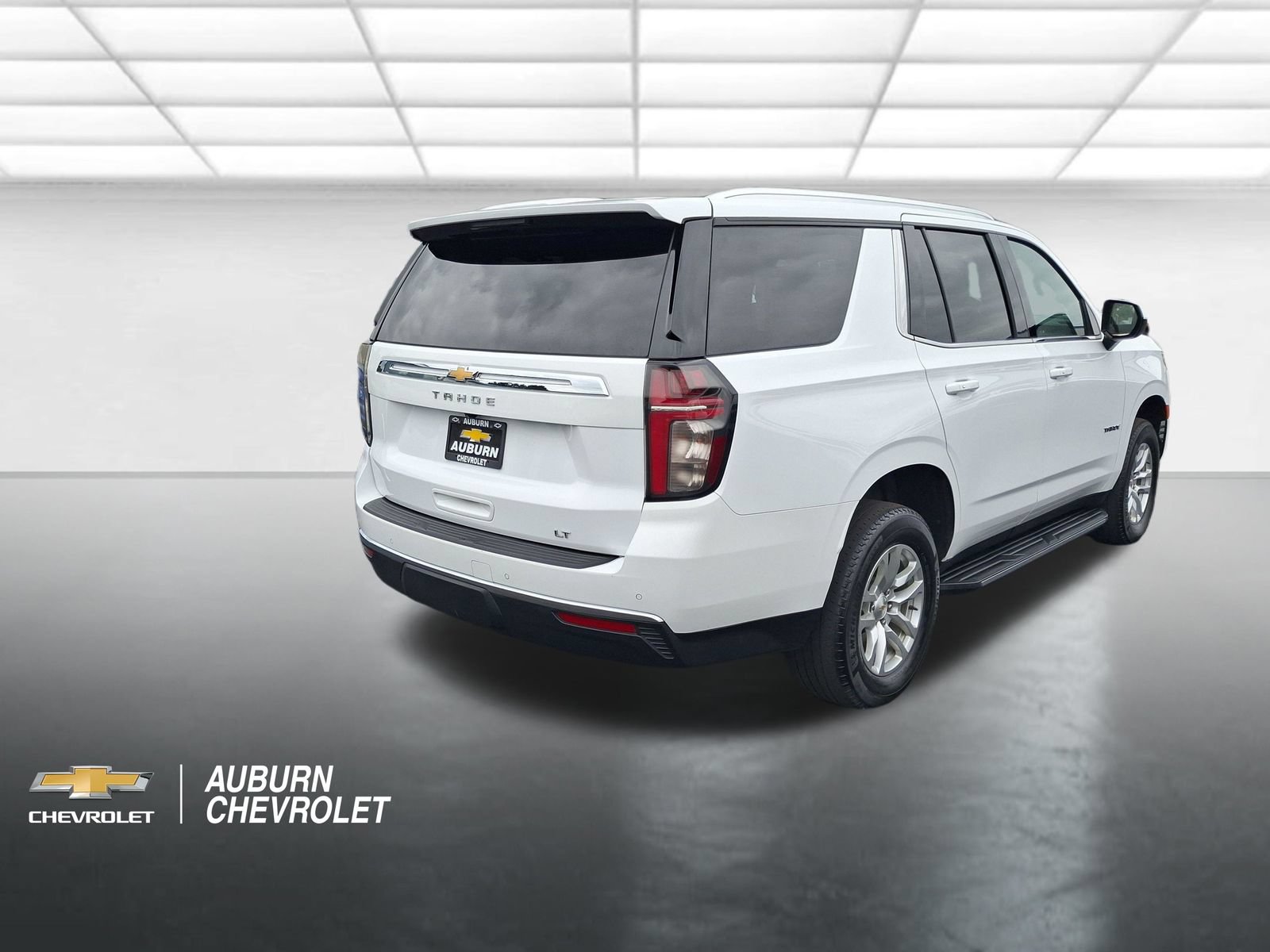 Used 2024 Chevrolet Tahoe LT AWD/4WD image 3