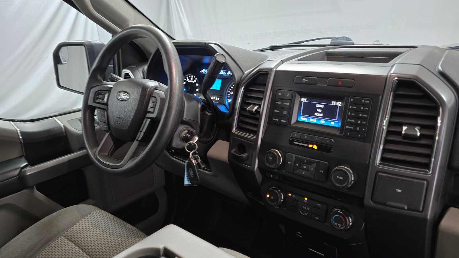 Used 2017 Ford F150 XLT RWD image 11