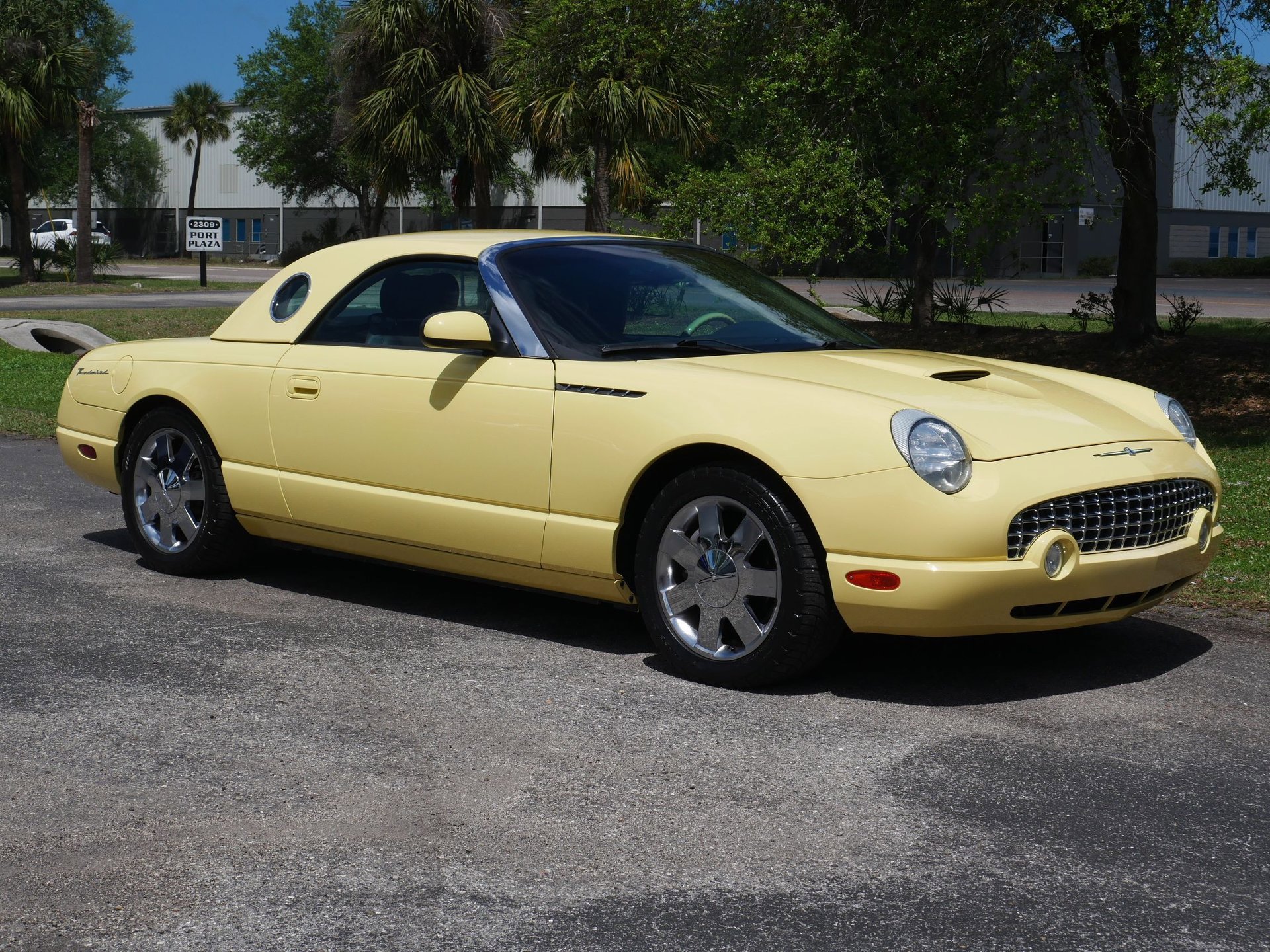 Used 2002 Ford Thunderbird RWD image 36