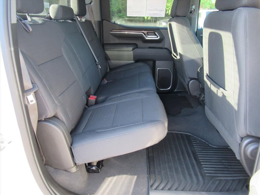 Used 2024 Chevrolet Silverado 1500 LT AWD/4WD image 30