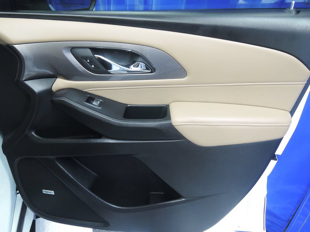 Used 2022 Chevrolet Traverse Premier AWD/4WD image 39