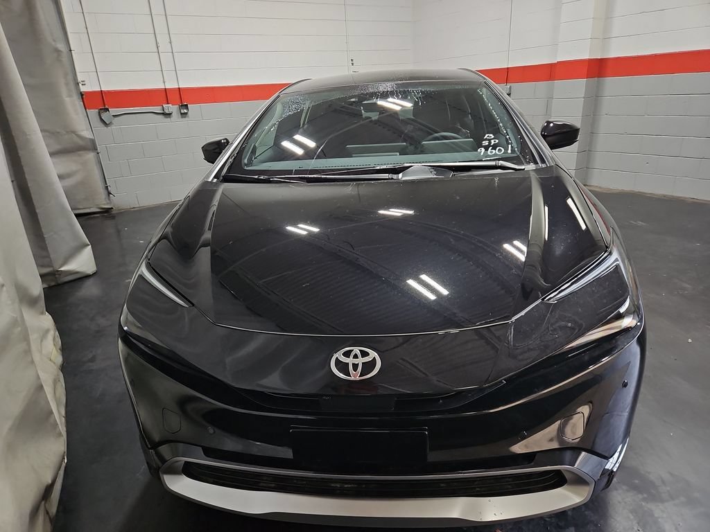 New 2026 Toyota Prius Plug-In Hybrid FWD image 2