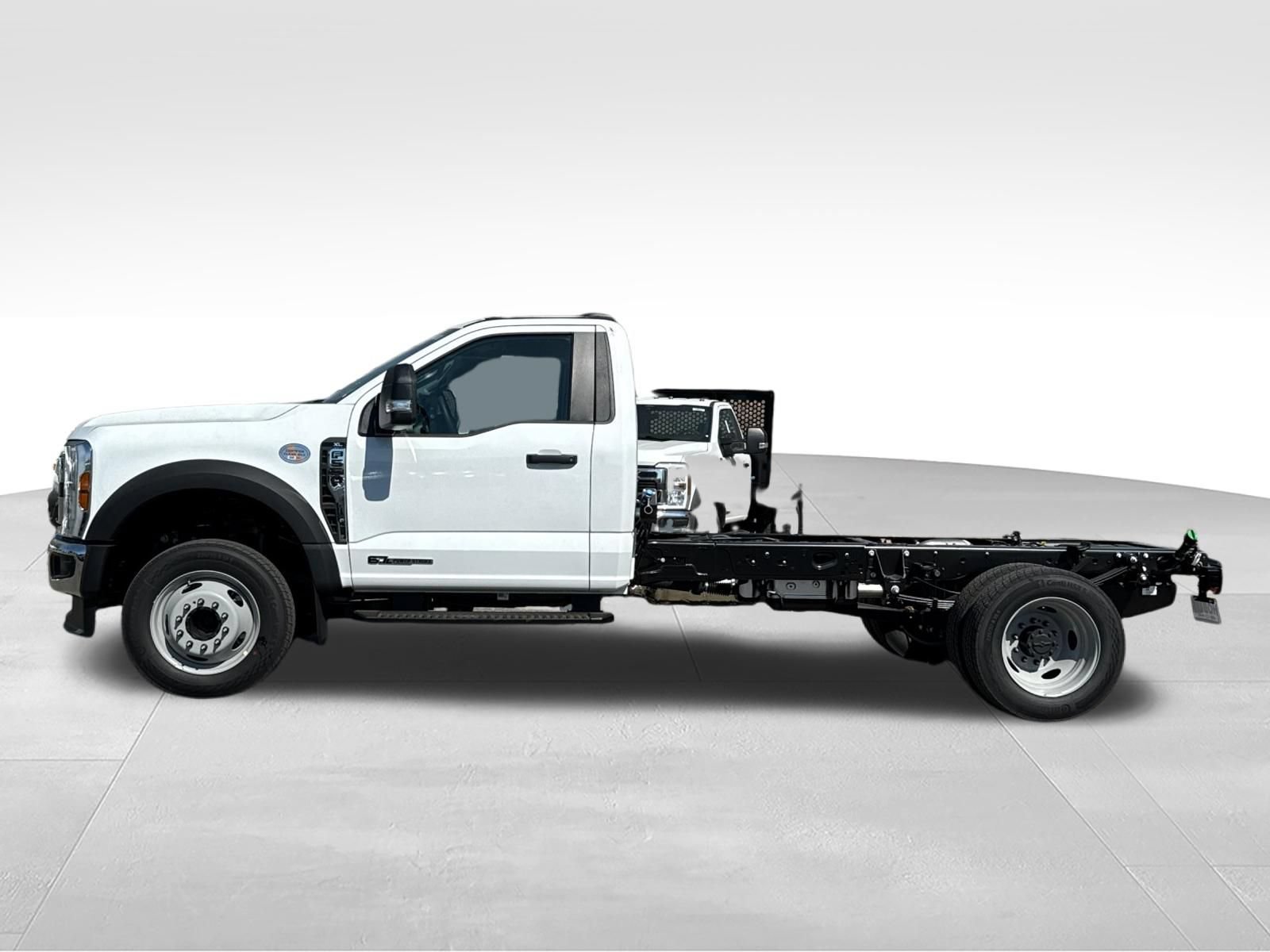 New 2026 Ford F550 2WD Regular Cab Super Duty w/ XL Chrome Package image 7
