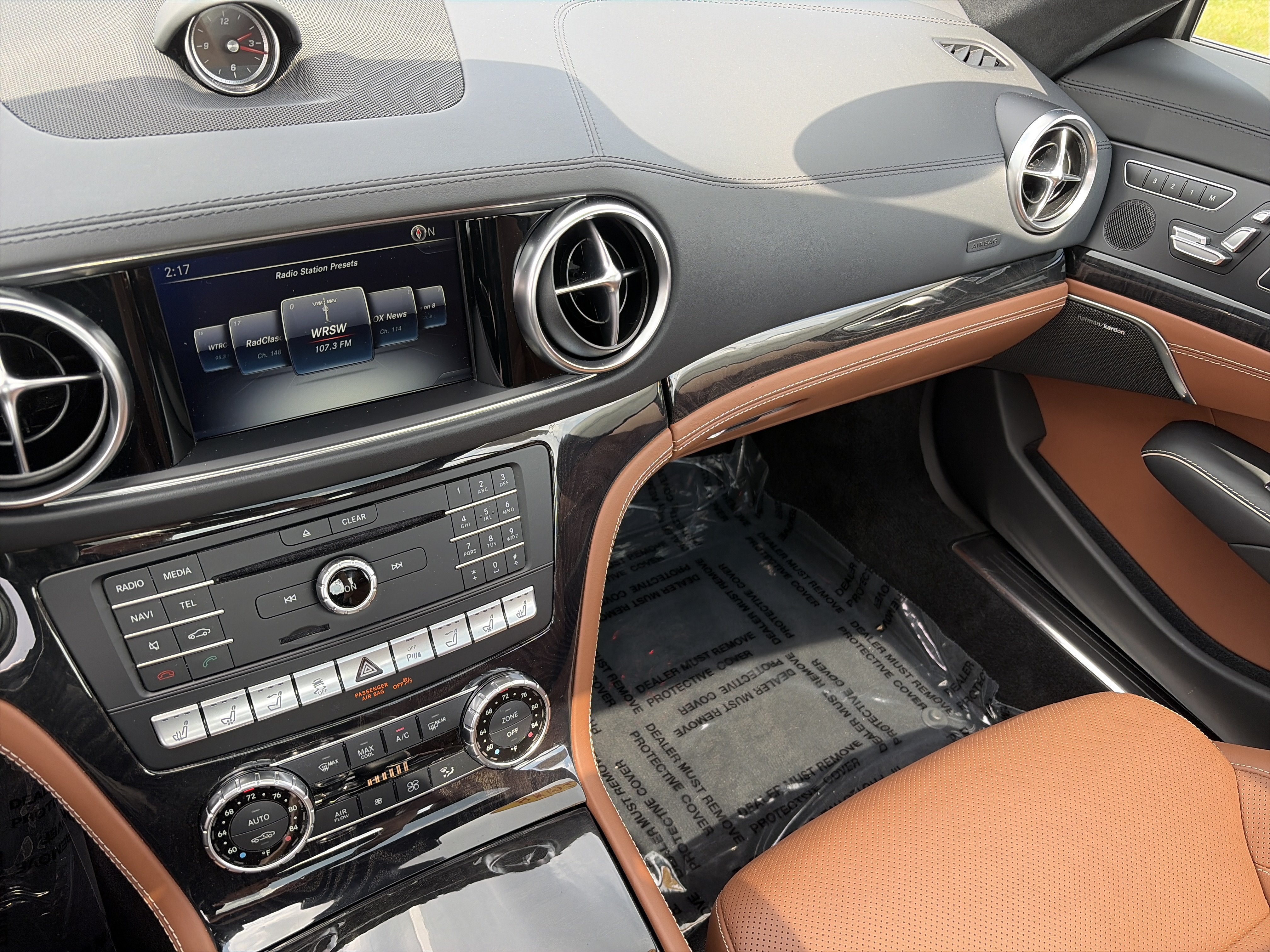 Used 2020 Mercedes-Benz SL 550 image 4