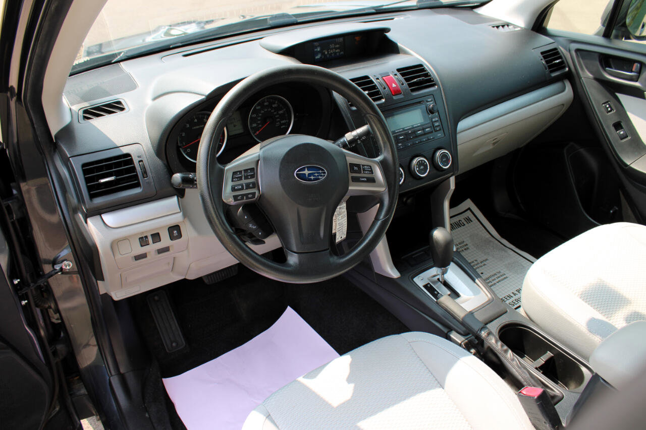 Used 2015 Subaru Forester 2.5i w/ Alloy Wheel Package image 19