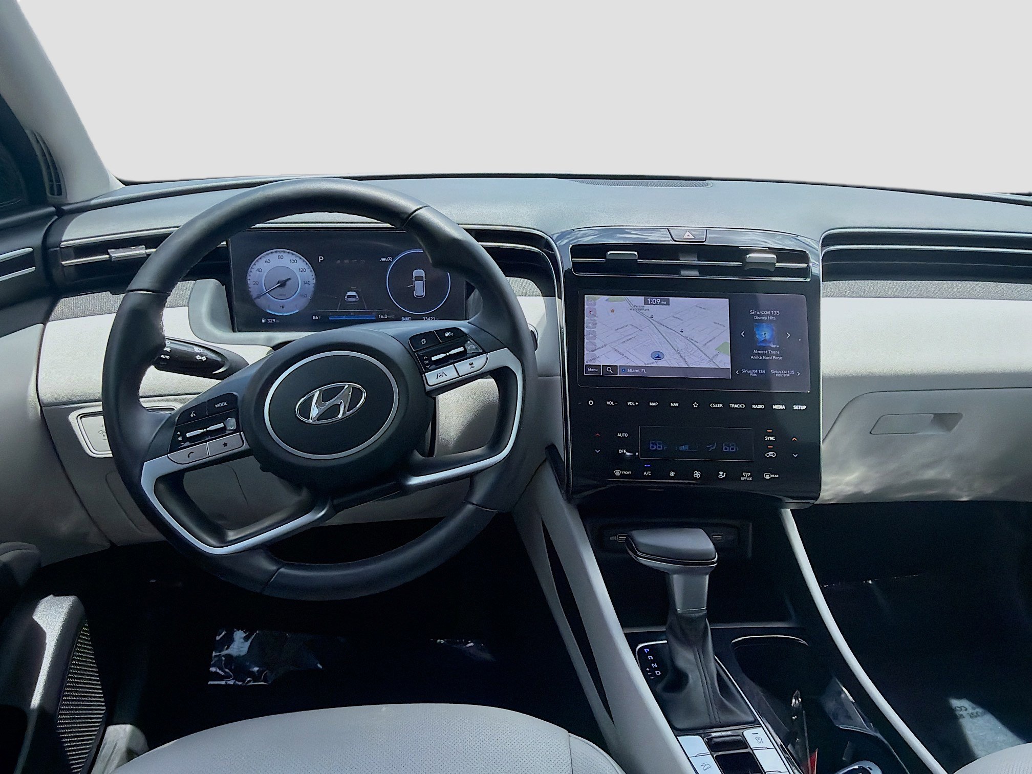 Certified 2024 Hyundai Tucson SEL w/ Convenience Package FWD image 18