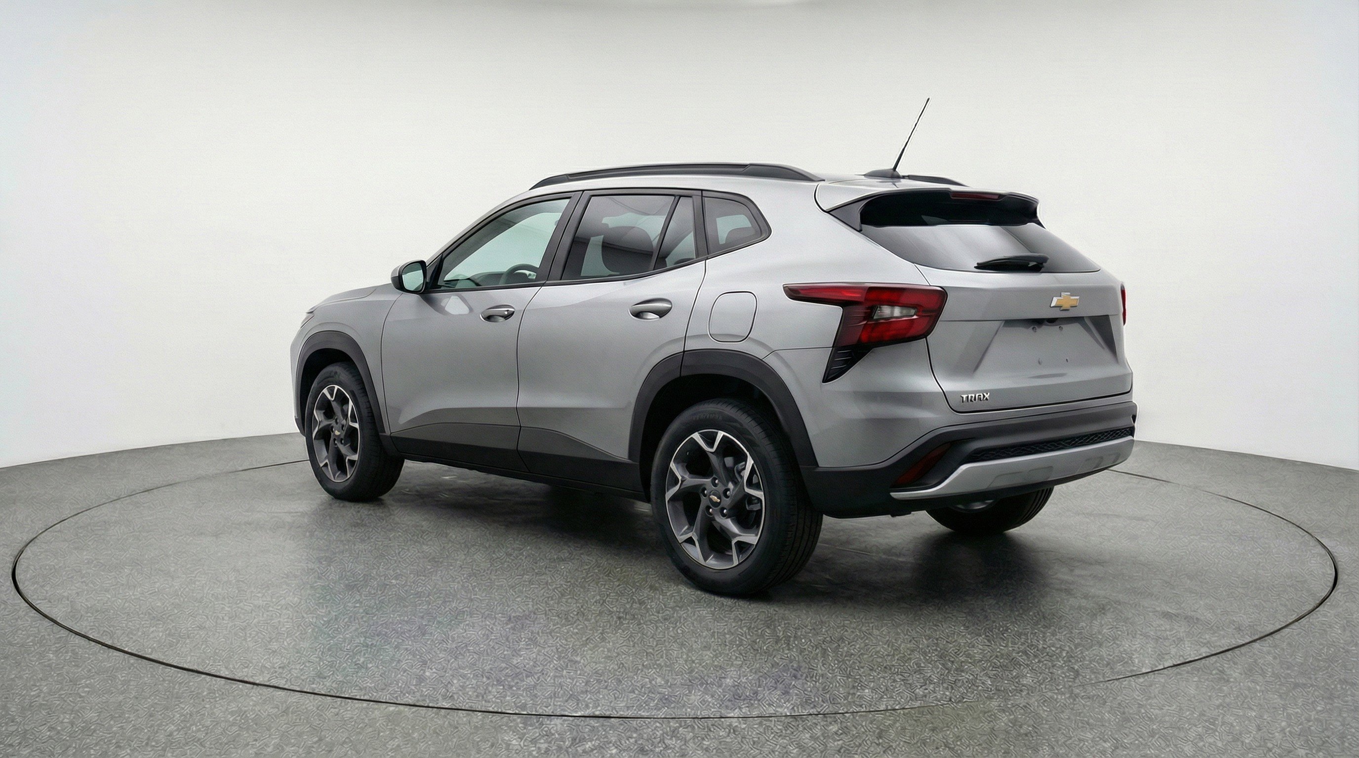 Used 2025 Chevrolet Trax LT image 6