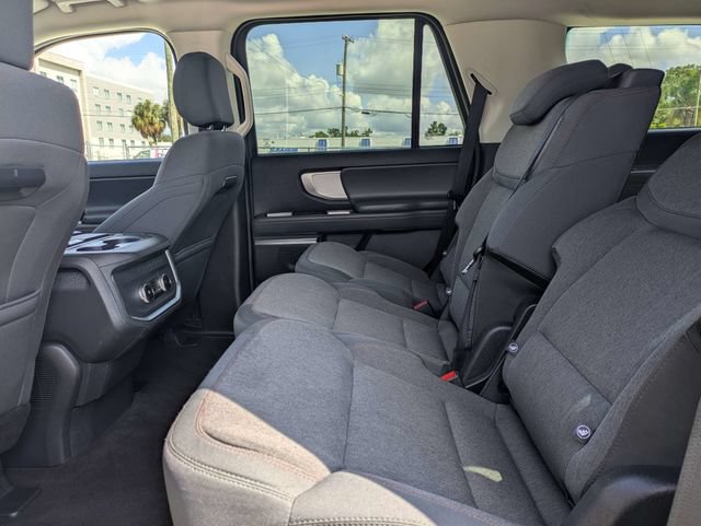 Used 2025 Ford Expedition Active AWD/4WD image 15