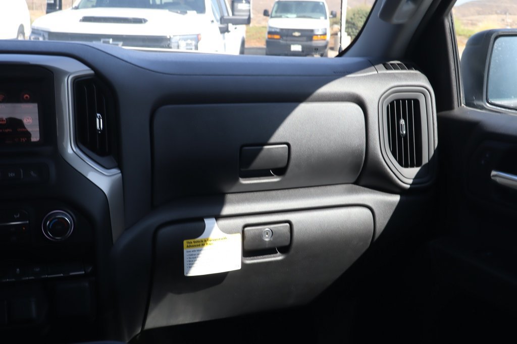 New 2026 Chevrolet Silverado 1500 Custom w/ LPO, Dark Essentials Package RWD image 28