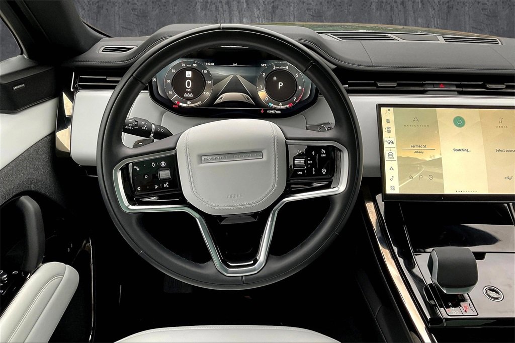 Used 2025 Land Rover Range Rover Sport image 8