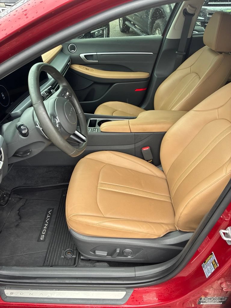 Used 2025 Hyundai Sonata Limited FWD image 6