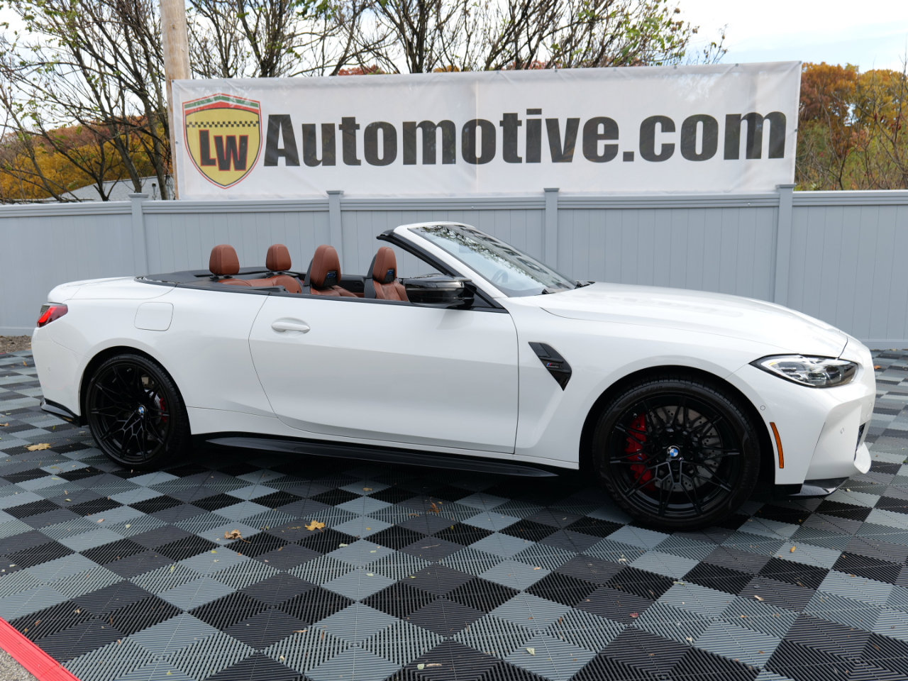 Used 2024 BMW M4 xDrive Competition w/ Executive Package image 3
