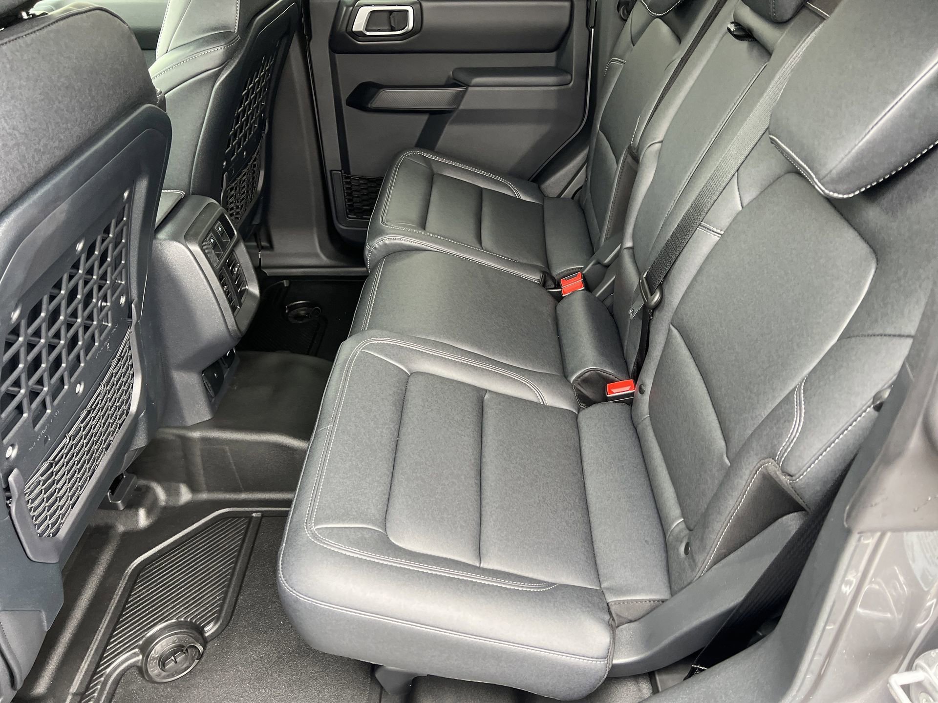 New 2025 Ford Bronco Badlands image 18