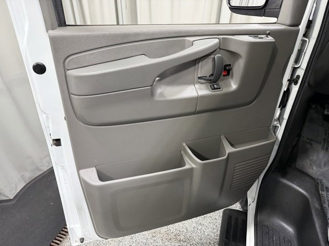 Used 2015 Chevrolet Express 3500 LT w/ LT Preferred Equipment Group image 13