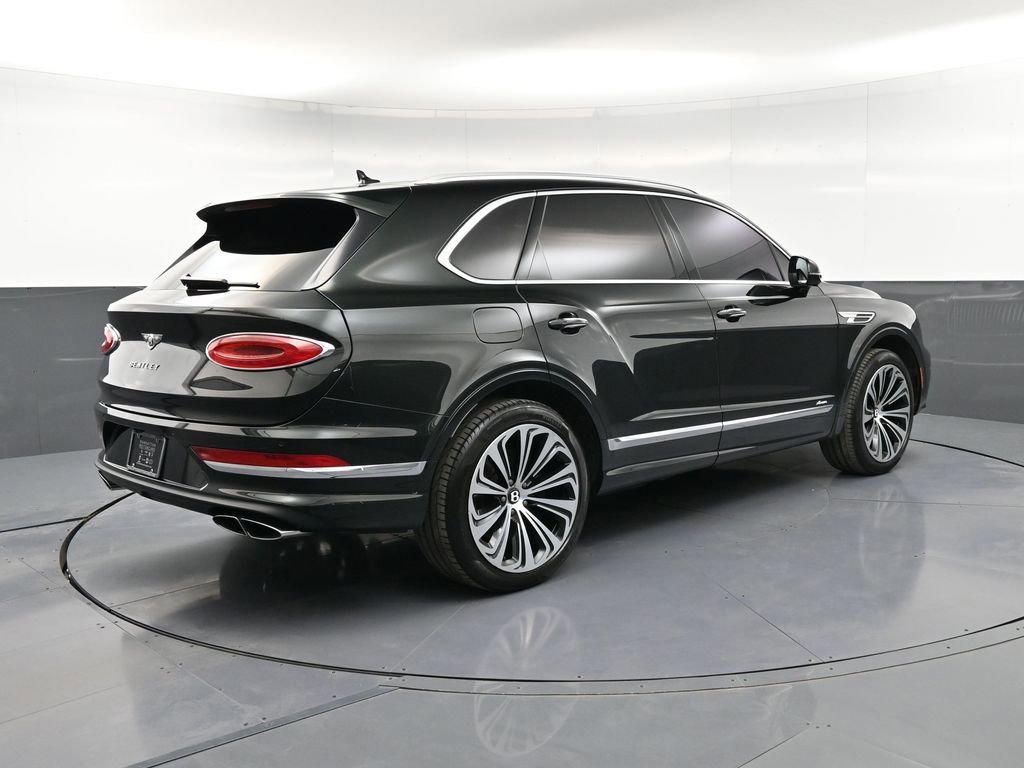 Used 2024 Bentley Bentayga AWD/4WD image 8