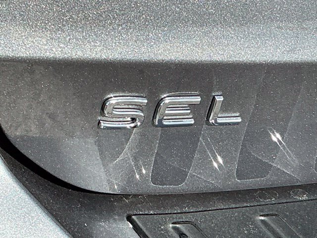 Certified 2025 Volkswagen Taos SEL AWD/4WD image 10